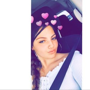 Meet your Posher, Izabella